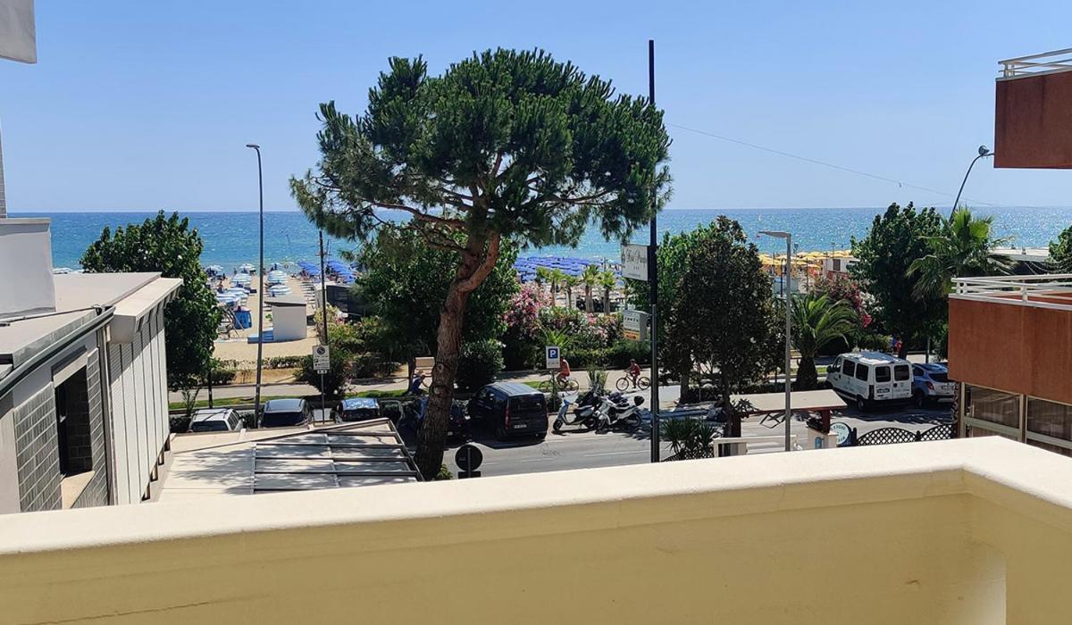 Residence Riviera Alba Adriatica Zewnętrze zdjęcie