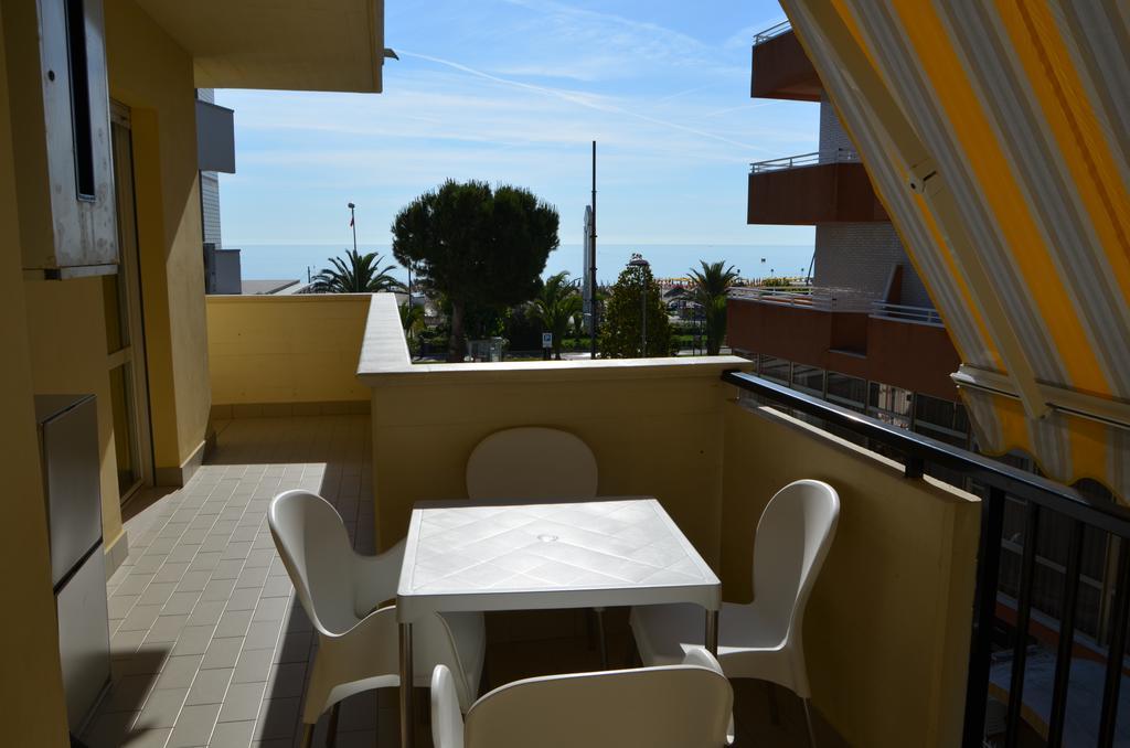 Residence Riviera Alba Adriatica Zewnętrze zdjęcie