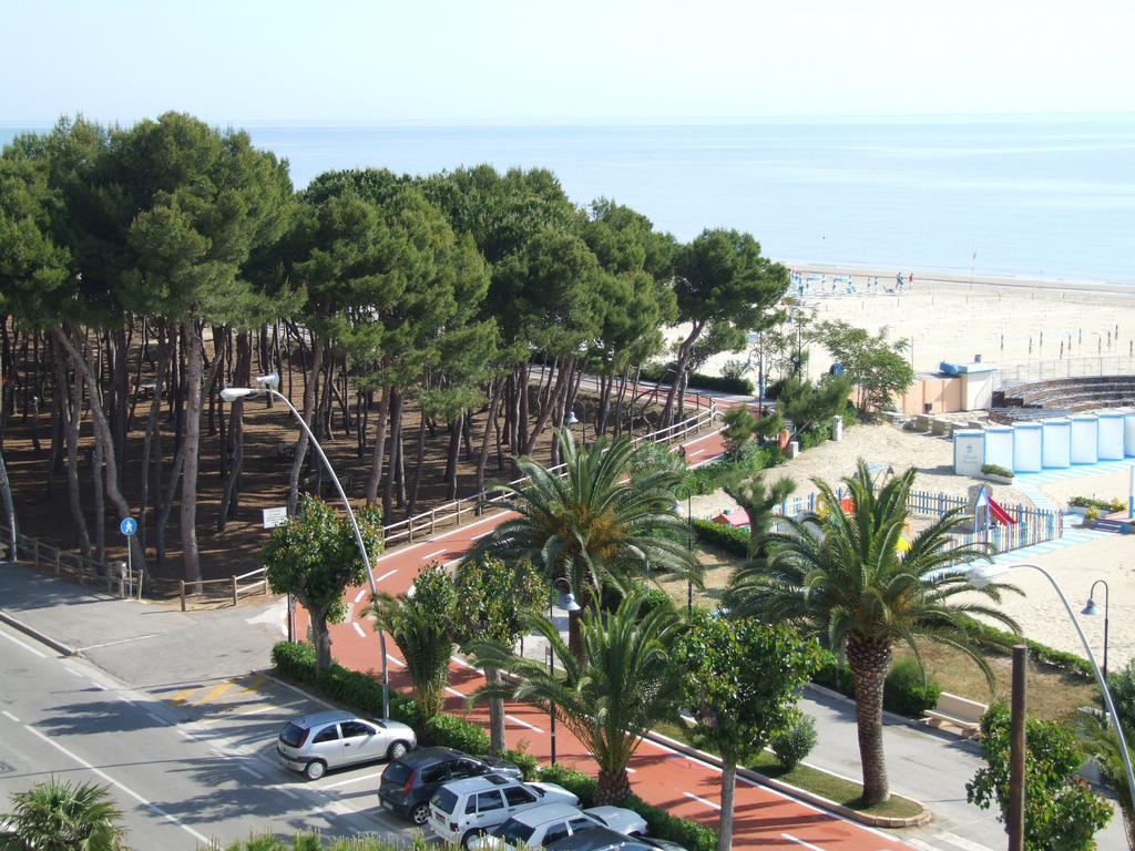 Residence Riviera Alba Adriatica Zewnętrze zdjęcie