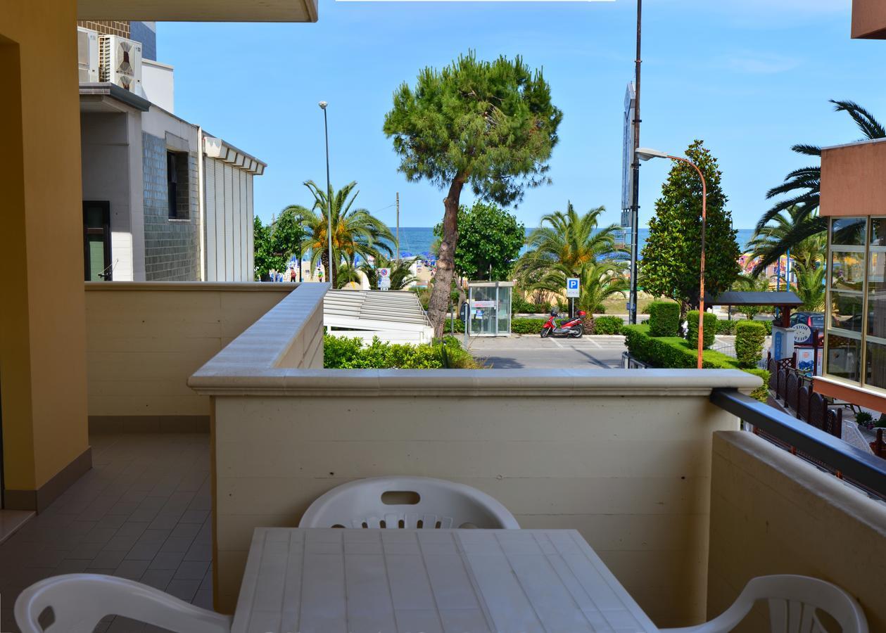 Residence Riviera Alba Adriatica Zewnętrze zdjęcie