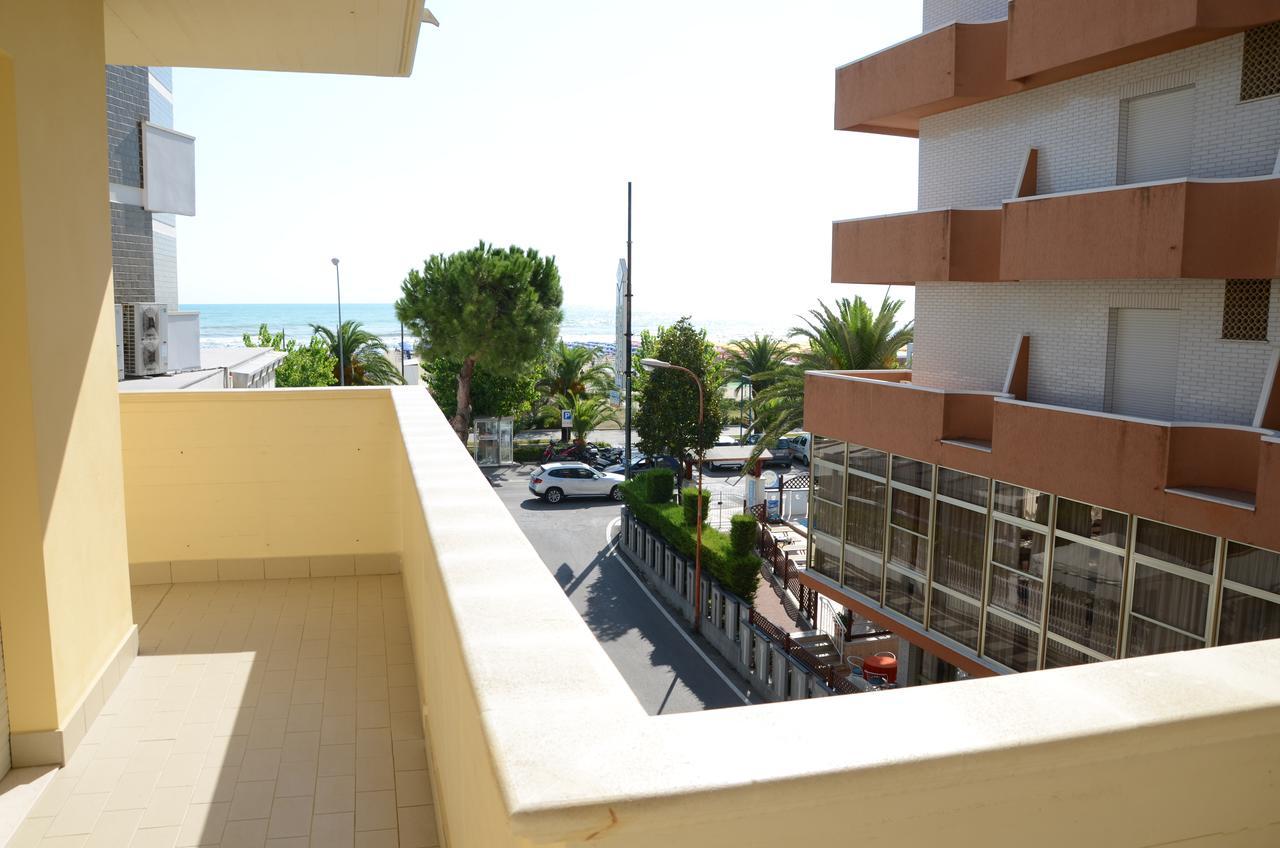 Residence Riviera Alba Adriatica Zewnętrze zdjęcie